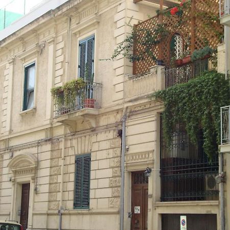 La Maison Des Livres Reggio di Calabria Buitenkant foto